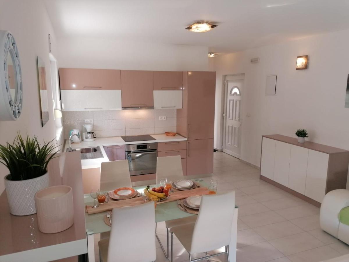 Apartment Mali San Trogir Buitenkant foto