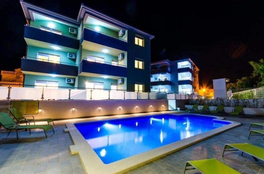 Apartment Mali San Trogir Buitenkant foto